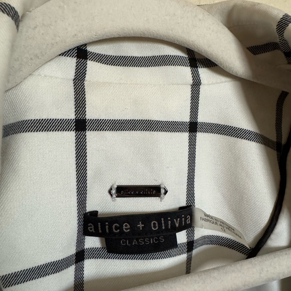 Alice and Olivia Breann Padded Shoulder Blazer Sz 12 Window Pane Plaid White - Picture 8 of 11